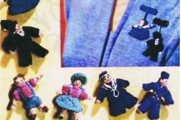 Vintage 1940s Knitting Pattern &ndash; Lapel Dolls / Tiny Doll Brooches
