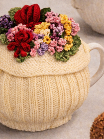 1940s flower topped tea cosy knit and crochet pattern