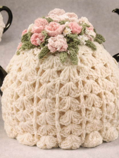 1940s Shell stitch flower top tea cosy crochet pattern