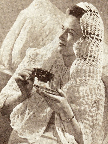 1930s waterlily feather design shawl crochet pattern