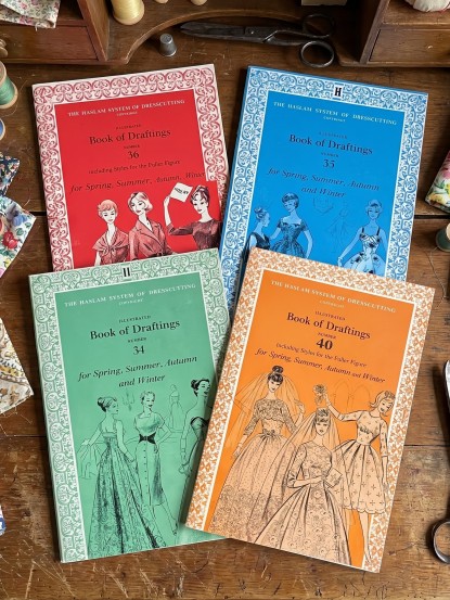 Explaining how to use the Haslam System of Dresscutting