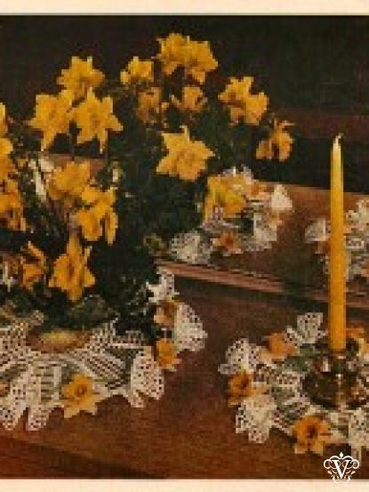 Vintage crochet patterns for pretty flower doilies
